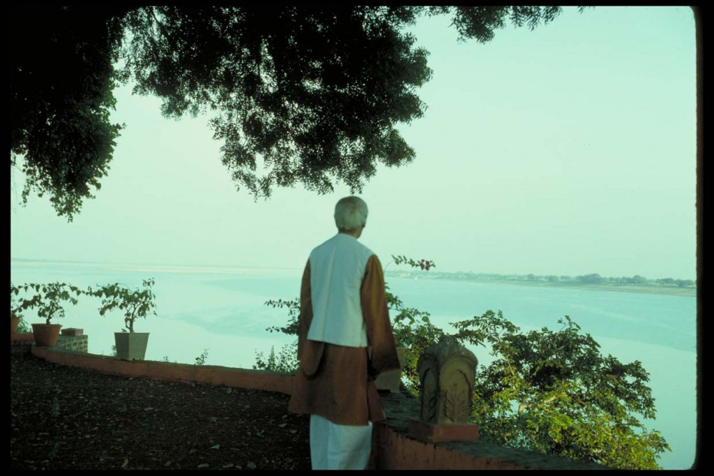 Krishnaji looking at the river Ganga. Copyright Mary Zimbalist.